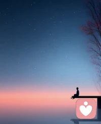 有些心事像树洞里的回声，以为早就消失了，却在某个安静的夜里，突然想响起。原来它们一直都在，只是学会了沉默，就像翻到了一本旧书，掉出来的不是书签，而是那年午后的阳光