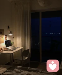 夜晚，心跳的声音是那么明显，有心事吗？……