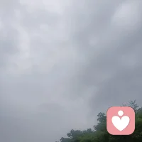 今天周未，外面淅淅沥沥下着小雨，这心情也像天气一样，心里闷闷的，好象雨越下越大，我这心里也买加沉闷与迷茫