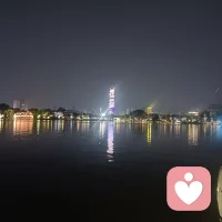 今天分享《自渡》里的一段活：总有一天，你会明白，真正能够治愈你的，从来不是时间或某个人，而是格局和释怀。活着，就该逢山开路，遇水架桥。
人在低谷，不要逢人就诉苦，也不要轻易做任何决定。成年人的烦恼，和谁好像都不合适，要学会自我消化想开，看开，放开。睡前原谅一切，醒来便是重生。
山峰自有顶，海洋自有岸，人生起落，自有峰回路转。此刻若你觉得生活苦涩，你要相信，一切终将化作甘甜。
屏蔽干扰，专注眼前，道路虽远，脚步更长！