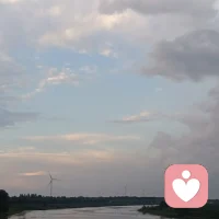 深夜有感：
眼下纵使遭遇不顺，不必焦虑，往后会遇见更好，人生没有最好，只有更好。
低谷过后自有新的风景，没有最好，只有更好