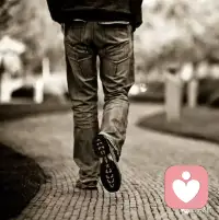 无心看花，花却开到了眼底；
无心听雨，雨却落进了心里。
原来世间许多美好的事，
都发生在我放下了刻意的那个瞬间。