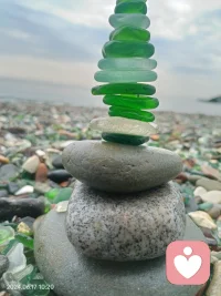 目愈春的昂然，凝听心灵色彩。分享视觉变换，了然心海无边。配图