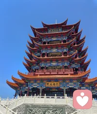 时光不语，岁月无言，匆匆流年总在悄然间向前走。余生短暂又珍贵，切莫在犹豫与虚度中蹉跎光阴。
愿我们都能放下过往纷扰，用心把握每一个当下，认真生活、温暖前行。不辜负流转的时光，不亏待努力的自己，以从容姿态迎接每一天。
新的清晨，道一声早安，愿日子温柔，岁岁安然。