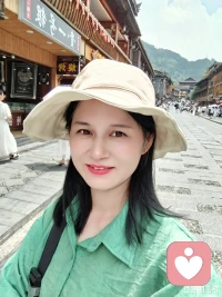 我是悠悠，你的专属倾听搭子
生活、心事、烦恼，都可以慢慢说
不鸡汤、不说教，安静陪你释怀，守住分寸配图