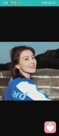 我们很多无形的疲惫，内耗与紧绷，其实都源于不曾放下过往的伤痛配图