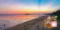 大海从不拒绝每一朵浪花，
就像倾听从不否定每一种情绪。
夏天、海风、海边，
愿你被温柔包裹，被理解拥抱，允许一切发生，也允许自己被治愈。✨配图