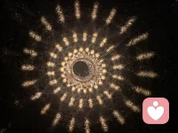 漆黑的夜，静谧的的风，温柔的灯光，守候你内心那片寂静的留白！配图
