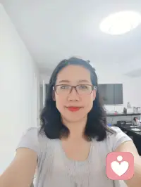 If you're rejected，accept it.
If you're unloved，let go.
If they choose someone or something over you, move on.
Not everyone you love will stay.
Not everyone you trust will be loyal.
I don't care about losing people who don't want to be  in my life.
I've lost people who meant the world to me and I'm still doing just fine.
Do not follow the majority, follow the right way.配图
