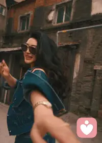 漫漫人生路，总要错几步，
走不出昨日的坎便看不到坦荡的路配图