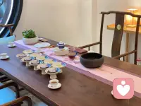 人生两个境界  ，一个知道，一个知足，知道自己想要的，知足自己拥有的，心有沉静时，风来茶亦香，茶在手中是风景，茶在口中是人生。配图