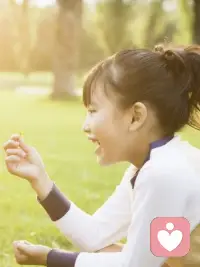 老母亲之所以会无数次的提醒孩子，是出于对孩子的爱；很多家长都担心孩子“走弯路”、“受伤害”、“会吃苦”，所以会心甘情愿地无数次提醒孩子。然而，令无数父母意想不到的是，这些小事提醒得太多，孩子很容易产生厌烦和抵触心理。更严重的后果是，孩子慢慢不再喜欢自主思考或尝试，遇到事情第一反应就是寻求帮助，做事情都会很被动。事无巨细地提醒孩子，不仅剥夺了孩子的自主体验，久而久之还会破坏孩子的内驱力。