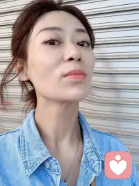 轻轻浅浅的笑，天马行空的心