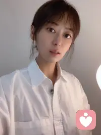远离社会垃圾

三观扭曲，戾气满身，
浑身负能量，自带消耗体质。
心胸狭隘，是非不断，
见不得别人安稳，习惯性拉低别人。

不和烂人讲理，不和垃圾纠缠，
层次不同，不必同行，认知不同，不必争辩。

收起多余的善良，守住自己的边界，
断联、远离、不接触、不内耗。

余生很短，
远离社会垃圾，
只和干净的人相处，安稳度日，清净自在。配图