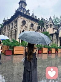 讨好的人会爱上指责的人。因为讨好的人不在乎自己，指责的人不在乎别人。绝配！