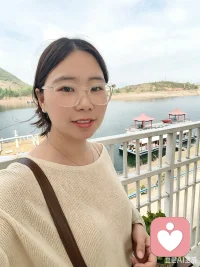 看来要多出门逛逛，出去就能拍好看的照片配图