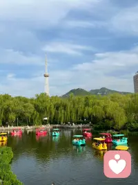 写给自己——
山高路远，我也曾执着一些事，后来才醒悟：我应该好好生活，好好爱自己，生活不是对抗，是和解——和自己，和时光，和世界，和所有的不完美。
不强求，无执念，事随心，人随缘。。