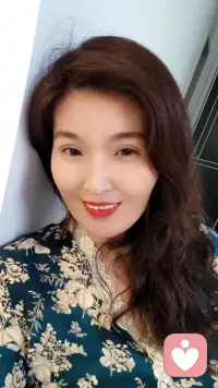 生气快乐小姨
又添一岁，与过往和解收场
曾深陷婚姻烟火里百般煎熬
如今抽身而行，方懂独处亦是福气
没人相伴也能把日子过得热气腾腾
这个520，好好拥抱独属于自己的美好时光配图