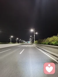 加减乘除算不出人间富贵，
笔墨纸砚写不尽世上繁华。
柴米油盐调不好人生百态，
七情六欲诉不完红尘悲喜。配图
