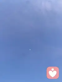 人真是有意思，痰在嘴里的时候不觉得脏，屎尿在身体里也不觉得脏，但是等她们排出体外了反而觉得脏了，还有袜子为什么一定要穿同样的颜色，这两天我就穿不一样的颜色，有意思，人的习性果然是意识造成的，意识时刻更新中❤️配图