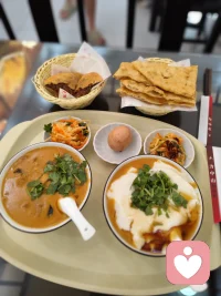 先照顾好自己的胃，
再安抚躁动的心。
好好吃饭，
就是最朴素的自爱。