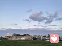 孩子厌学之前，内心❤往往经历了自我怀疑、否定、恐惧学校、抵触作业、甚至绝望的漫长过程。突然有一天，理直气壮的不去上学，这往往是“内耗”的结果，不是开始！
