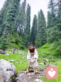 我热爱倾听！一个内心冷漠但共情能力强的人。当我知道了太多人的秘密的时候，我觉得人生的意义没有上限，也找不到下限。就像某一刻我们春风得意，某一刻又焦虑内耗到辗转难眠。找一个人共同面对自己内心的世界，就是我存在的意义配图