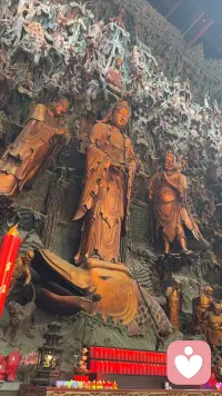 深耕情绪倾听，做你深夜的心灵避风港
见过太多无处诉说的心事，懂得成年人的万般不易
不评判、不说教、只倾听
静静接住你的所有负面情绪
陪你梳理心绪，和解自己，慢慢自愈