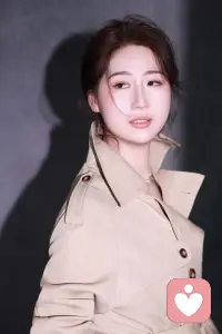 站在属于自己的高度，看自己该看的风景
本自具足 莫向外求  
不为情绪所影响 才是最高级的自由配图