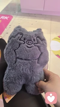 我们还会在见吗？老师
当然，我们会在顶峰相见的
人生处处是陡转，左转三次是右转
很多同学问我，现阶段他们需要做什么事情，觉得迷茫不知道在20多岁的年纪需要做些什么事情才会更有意义，其实我想说：朋友们，你的人生并不会因为你做了哪些事情，而变得更有意义。人生不设限，有人想考公，考研，也有人选择回老家归园田居，那我们并不是非非要在今年毕业，明年结婚，后面生孩子，如果你觉得有必要的话，你也可以立马走到窗户外面，看看你力所能及的世界。想一想，此刻大西洋彼岸的深海里面，正有一只鲸鱼正在破水而出。明朝那些事，告诉我们一道理，其实人生只有一件事，就是用你自己喜欢的方式，去度过你自己的人生。所谓什么千秋霸业，万古流芳，跟这件事情比起来什么都不算，如果你想去做，想考些什么那就去考，你想去旅行那你就去，既然做了，那就静等花开，慢慢来就好了。我们总是很焦急的去寻求一个结果，一个答案，但结果本身是需要被孕育的，20多岁是一个充满迷茫和潮湿的十字路口，你会感受到一些生长痛，它可能会蔓延到你30岁。但你身处其中，好也好坏也罢，他都是构成你苦涩青春回忆的一部分，享受就完啦！！！