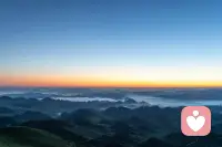 早安。今天也要好好照顾自己。这句话，说给你听，也说给我自己。配图
