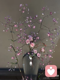 以前总觉得为了孩子忍忍就过去了，后来才发现，妈妈的情绪才是家里的定海神针。我懂那种没人理解、连哭都要躲起来的委屈，如果你也有话说不出口，我在这里听你说。配图