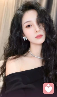 夜深了，世界慢慢安静下来，正好用来沉淀自己。
一直觉得，不管做什么事，认真和坚持才是最踏实的底气。
不敷衍每一次选择，不辜负每一份信任，不轻易放弃自己认定的路。
也许过程很慢，也许暂时看不到结果，但只要一直在自己的领域里默默深耕，一步一步往前走，时间终究会把努力变成看得见的收获。
慢慢来，稳一点，久一点，认真生活的人，总会被生活温柔以待。
 
 
夜色渐浓，一天的忙碌也慢慢收尾。
越长大越明白，靠谱比聪明更重要，坚持比热情更长久。
对待工作不糊弄，对待事情不将就，不因为一时的浮躁就放弃深耕，也不因为暂时的平淡就怀疑自己。
把每一件小事做到位，把每一份责任扛起来，看似平凡的日复一日，其实都在悄悄铺路。
愿我们都能在自己的节奏里，认真做事，踏实前行，不负时光，不负自己。
 
 
晚上的时间，总是格外适合静下心来思考。
这么多年一直提醒自己，对待任何事都要拿出真心和认真，不投机取巧，不半途而废。工作也好，生活也罢，想要做出点样子，都离不开长期的深耕和默默的坚持。
不羡慕别人的光芒，只专注自己的脚步，把该做的事做好，把该走的路走稳。
相信所有用心的付出，都会在未来某一天，以另一种方式回馈给你。
 
 
忙完一天，终于可以松口气。
始终相信，真正能走得远的，从来不是那些一时兴起的热情，而是日复一日的认真与坚持。对工作负责，对自己苛刻一点，在认准的事情上沉下心深耕，不急于求成，也不轻易动摇。
夜晚是休整，也是蓄力，明天依旧带着热爱和认真，继续往前走。
慢慢来，一切都值得。配图