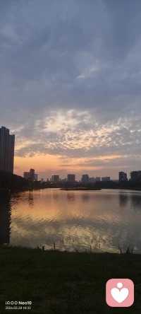 享受黄昏的美好瞬间配图