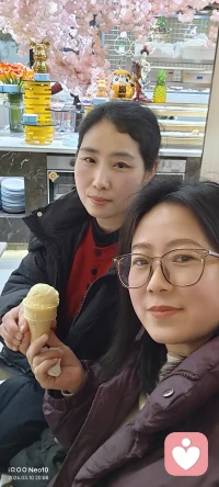 我们碎碎念念，我们岁岁年年。配图