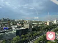 4、章鱼小抓抓
一只手放在肚子上，像章鱼一样的蠕动，另外一只手放在胸口处，也像章鱼一样的蠕动，很多人每次做这个动作都会有一种全身要化掉的感觉，你也说不上来为什么，但是就是会觉得很舒服。
