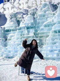 心中有光，眼里有笑，让所有令我们痛苦的最终都成为滋养我们不断成长的沃土。