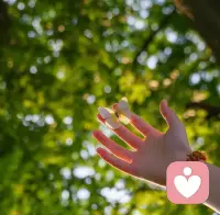 你总是嫌自己不够坚强
可你每次都擦干眼泪 勇敢向前
你真的很棒了
我想你更应该夸夸自己🌷配图