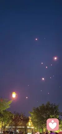 懂你的情绪，也懂你的不容易。
愿意安静听你说所有委屈、烦恼和心事，
给你温暖陪伴和情绪支撑，陪你慢慢变好。