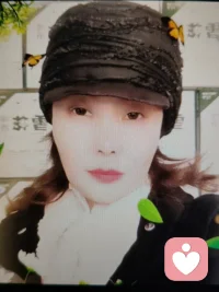 这里是一个安全温馨的空间，只要你愿意，你可以自由真实的表达自己
在这里没有指责评判指导，有的只是我对你的全然接纳，积极关注，温暖陪伴以及理性探讨，
琴琴善于沟通与疏导情绪，本人性格积极乐观，乐于与人沟通，喜欢唱歌，听歌，能给别人带来快乐
让每一句倾诉都比认真对待，每一份情感都被温暖理解，疗愈别人的内心是我最开心的事！🤝🤝🤝配图