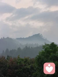 即使现在的你在人生最低谷时期，也不要自暴自弃，还是得时刻做好迎接明日全新的自己，因为快乐和幸运会随时来找你配图