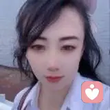 妈妈一定要读懂,陪孩子的有效期只有十几年
 屏幕前的各位妈妈，姐妹们，我是锦汐姐姐，停下来想
 一想，你有多久没有好好静下心，陪陪自家孩子了？ 日子一天一天过，孩子一年一年长。转眼就从小小的襁褓， 长成懂事的少年。大家闭眼回忆下，当初抱在怀里软软小 小的小不点,是不是不知不觉个头都窜起来了?
 时光不经用，转眼已半生，能陪在孩子身边的日子，其 实没多少年。
 等将来他要住校、要远行、拥有自己的社交和人生，我 们想多陪一会儿，都成了奢望。
 说到这里，是不是很多妈妈心里一下子酸酸的？ 珍惜当下的陪伴，好好爱孩子，好好爱生活，不负时 光，不负这场来之不易的母子相遇。不必追着成绩焦虑内 耗，用心的朝夕陪伴，就是童年最温暖的底色。
 你家孩子今年几岁？你最怀念和孩子相处的哪个阶段？评论我们一起聊聊
 区咱们一起↓-聊。配图