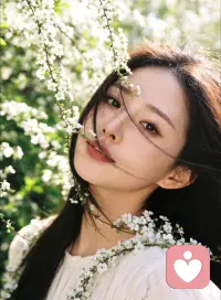 一个人时，是兵也是将，无依无靠时，自己就是千军万马。孤身一人，不慌不忙，不卑不亢，自己给自己撑腰，自己给自己光芒。