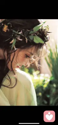 女性最大的魅力，从来不是精致五官与纤细身形，而是鲜活坚韧的生命力，底气十足的自信，永不言败的本心和敢于从头再来的勇气。愿我们心怀眼界与志向，看淡外界眼光，不必迎合他人找寻自我价值，坚守本心与美好品性。人生最重要的事，便是好好雕琢自己，坦然笃定地告诉自己：我很满意现在的自己。配图