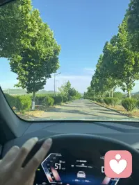 每次在路上的感受，都是人生是旷野。
在途中的时候会想象自己在出逃。
去逃离去远方，去探险去未知。