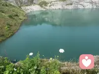 不必逼自己立刻痊愈，允许情绪慢慢落脚。