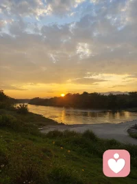 能轻易失去的，都谈不上有多遗憾。
很多事，命格里早有定数！别太去较劲！
顺其自然就好！有则锦上添花，无则依旧风华！配图