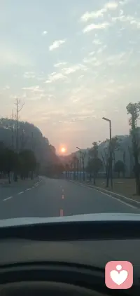 减少期待、降低内耗、好好生活，就是顶级的心理自愈力。配图