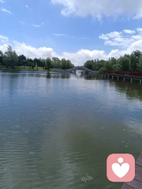 不必焦虑眼下的停滞，所有默默付出都在沉淀力量。暂时的低谷只是蓄力，坚持下去，熬过平淡，往后的日子自会慢慢发光。配图