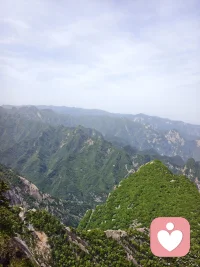 这一路的跋涉或许孤独，但请相信，所有的山重水复都是在为柳暗花明铺垫。配图